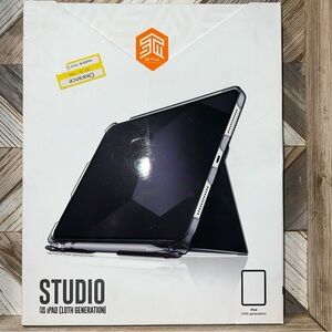 Studio Case for iPad (10th Generation) - Black